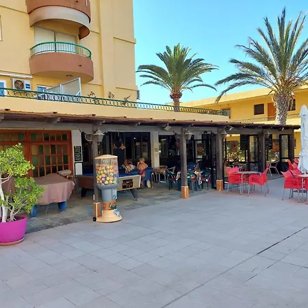 Frontal Ocean View Torres Del Sol * 로스크리스티아노스